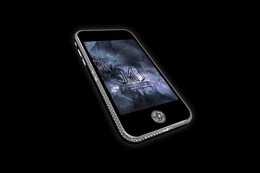 Apple iPhone 3G S 32gb Diamond Gold - Extreme Luxury Gold Mobile Phone - Carbon Case Decorated Pure Gold & Platinum. Inlaid Diamonds