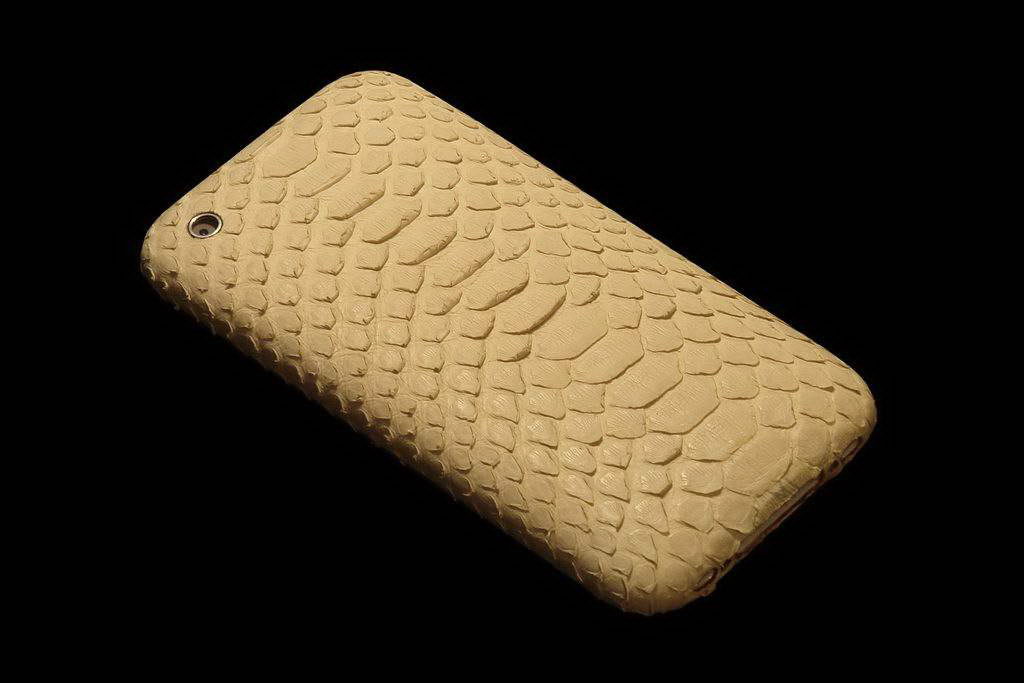 Apple iPhone Exotic Leather Unique VIP Phone - White Milk Snake Skin Mat Wild